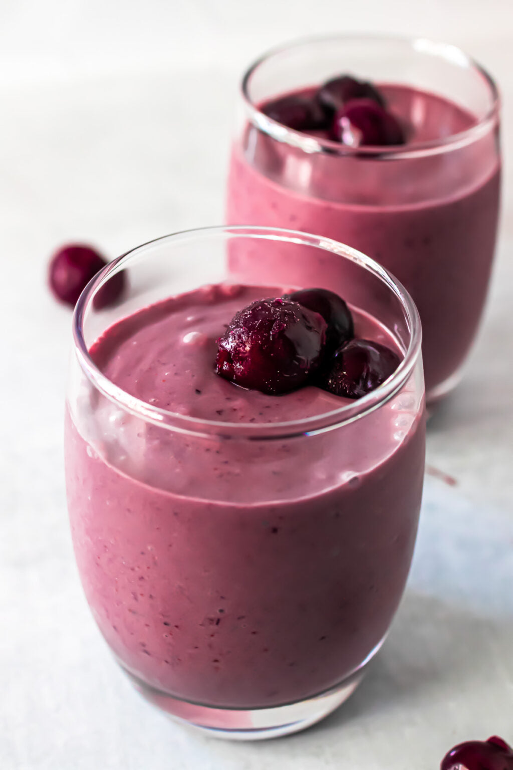 Aloo Makes Cherry Smoothie